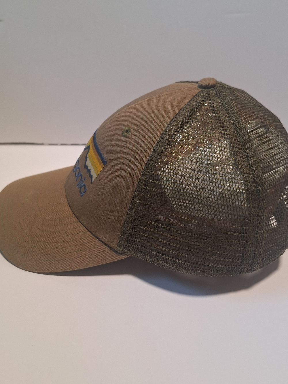 Patagonia P-6 Logo Trucker Hat Olive Green Brown Snapback Cap Never Worn - Picture 5 of 8